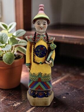 Pier 1 Imports Large Porcelein Chinese Emperor Kangxi Qing Dynasty Statue